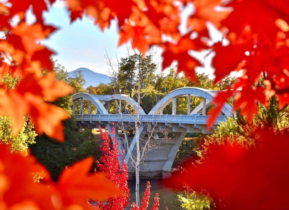 Bear Mountain - Suite 5 Grants Pass Buitenkant foto